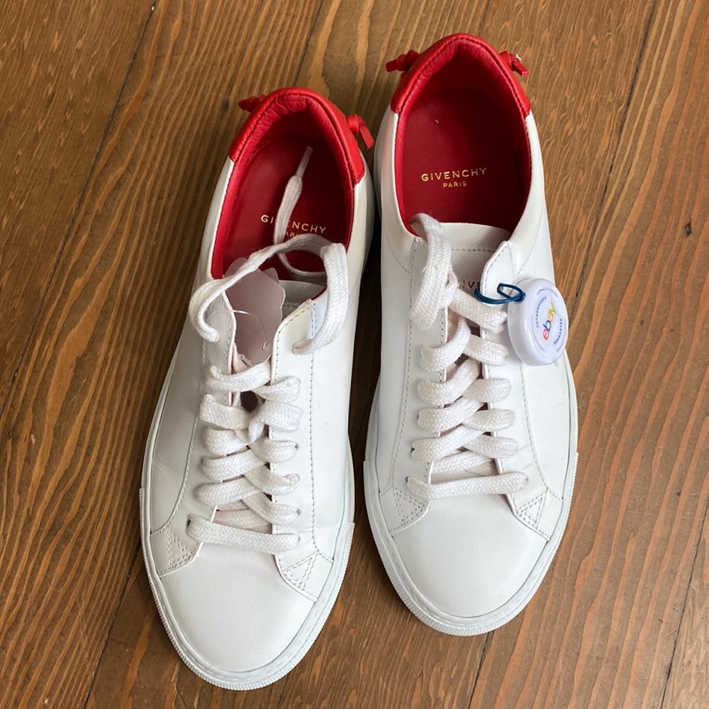 GIVENCHY urban knots sneakers size 35.5
